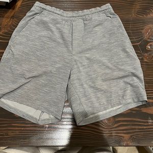Men’s Lululemon Pace Breaker Shorts Size Small